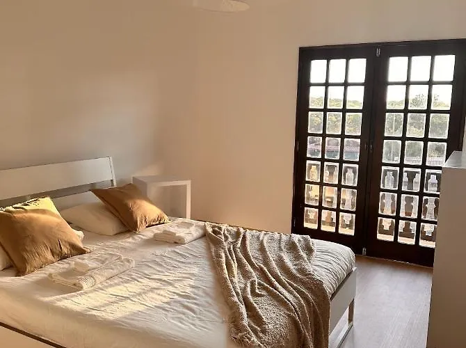 Nina's Charneca (Setubal)